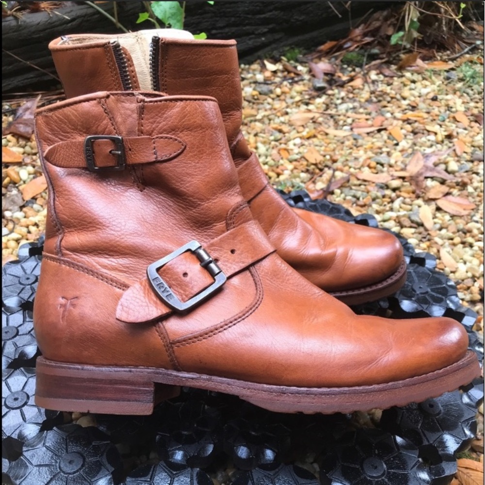 Frye Vicky buckle boot